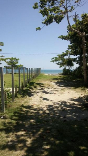 casa na praia de ubatumirim